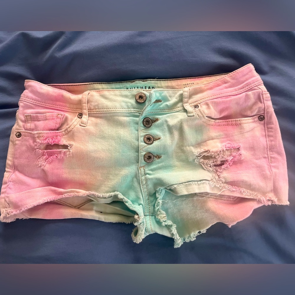 Bullhead Denim Co short jean distressed shorts